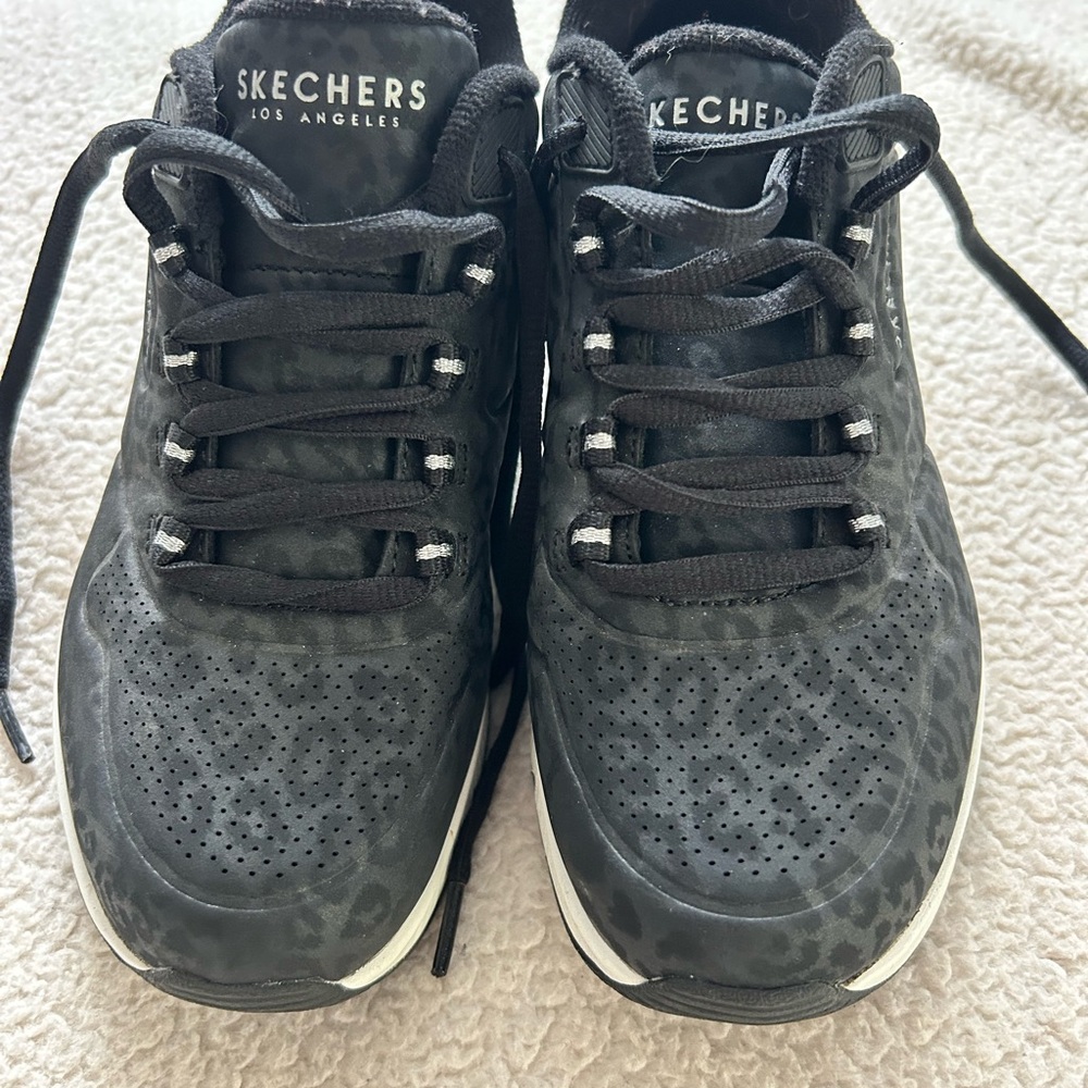 NWOT Skechers Women’s Black Cheetah Sneakers